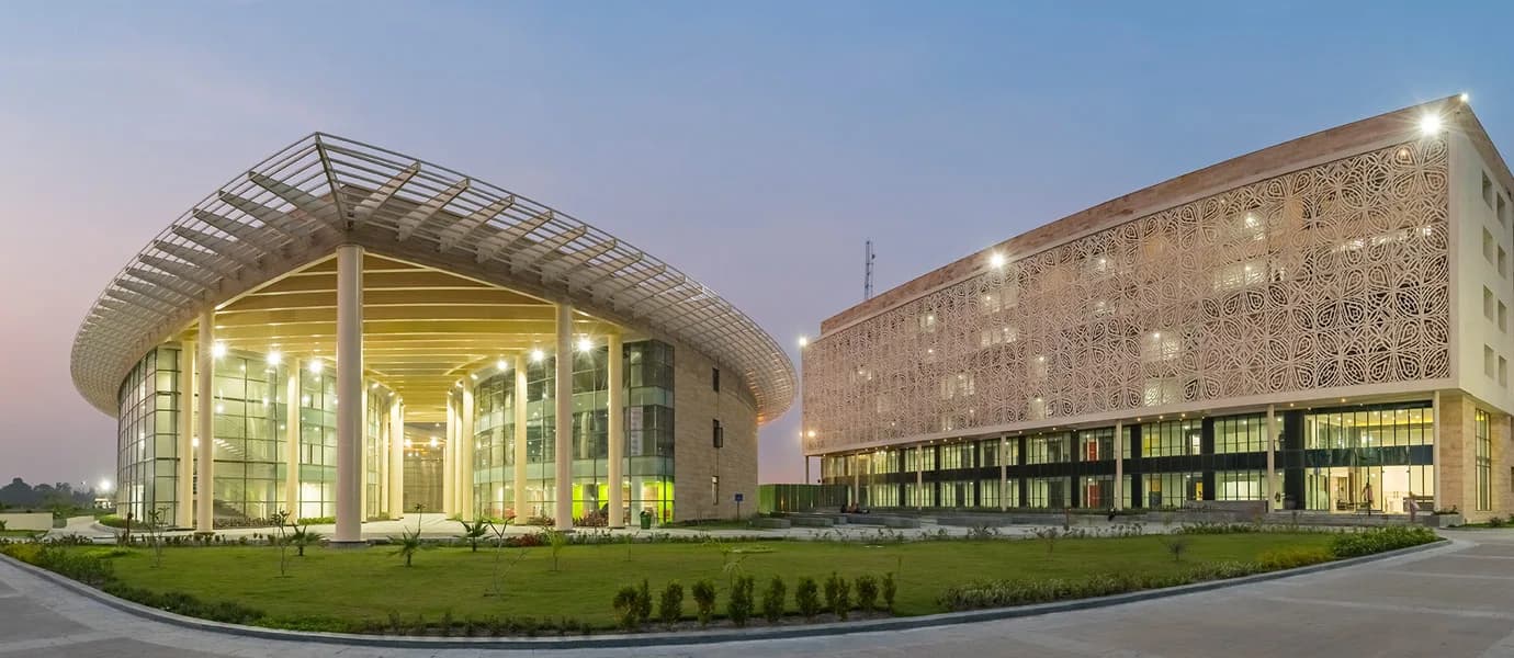AMITY UNIVERSITY