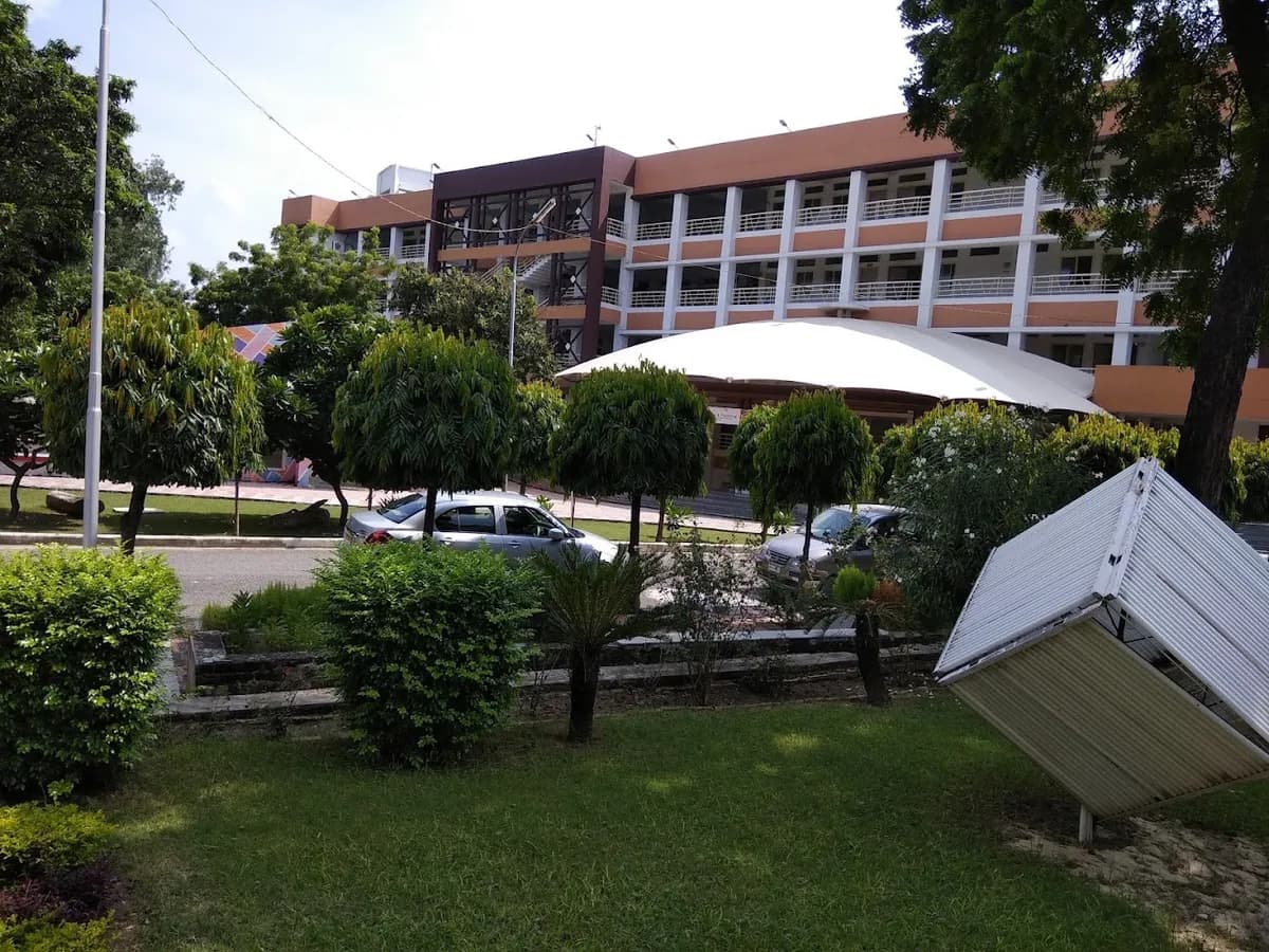 Dr A P J ABDUL KALAM TECHNICAL UNIVERSITY FACULTY OF ARCHITECTURE, LUCKNOW