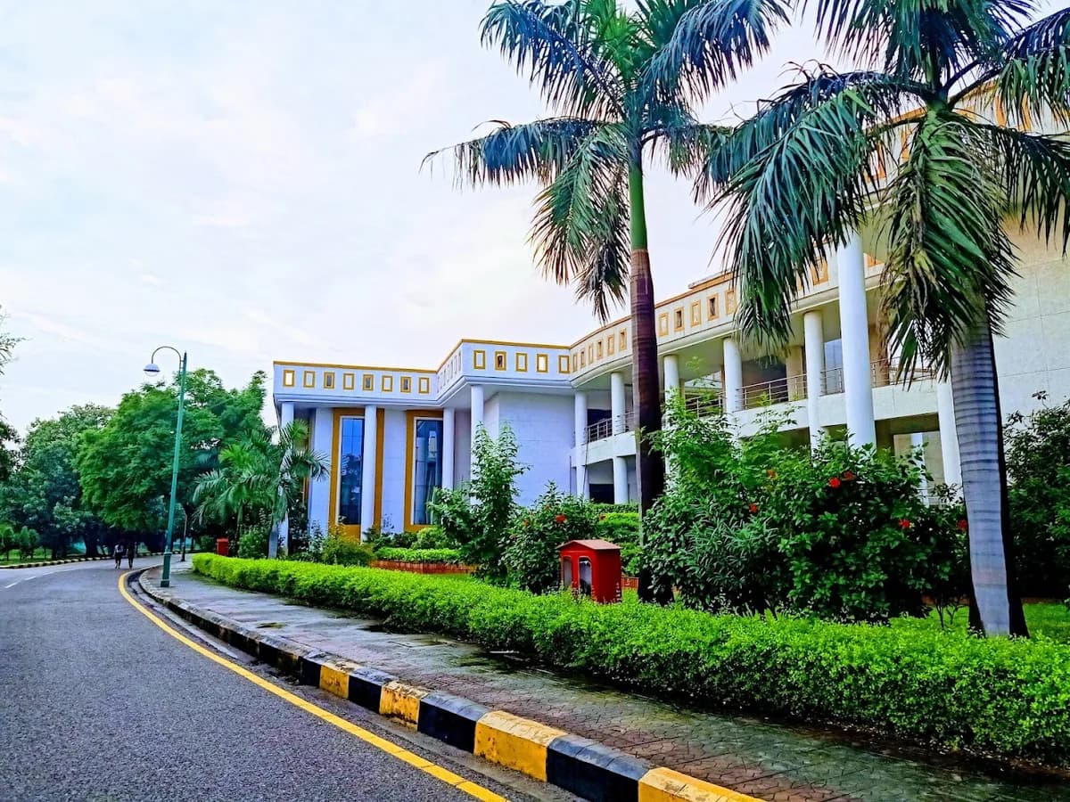 Dr. Ram Manohar Lohiya National Law University, Lucknow