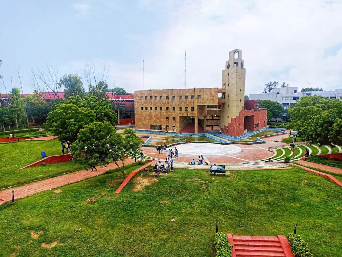 Delhi Technological University