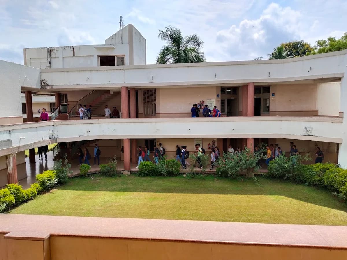 Dharmsinh Desai univeristy, Nadiad