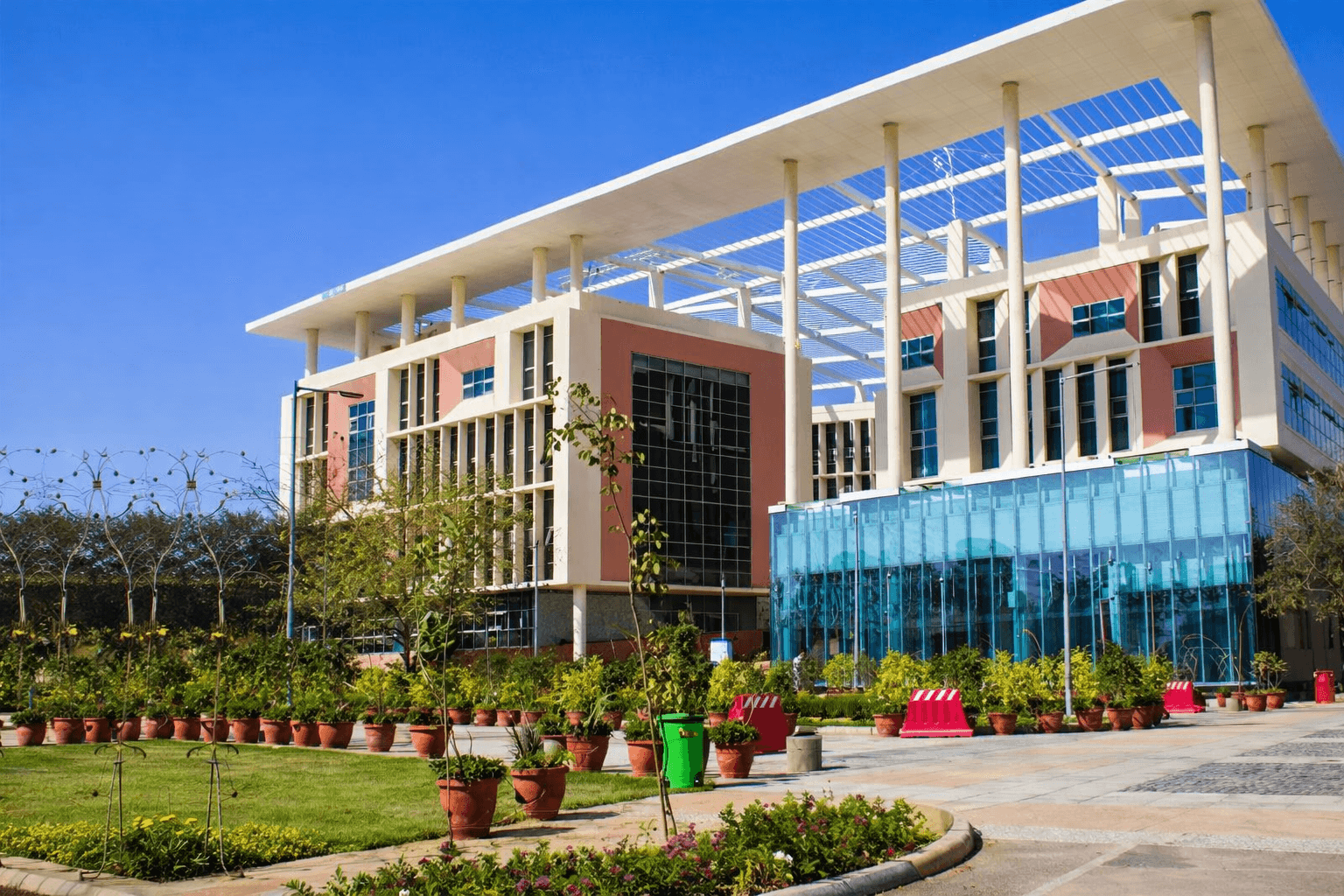 BML Munjal University, School of Engineering And Technology