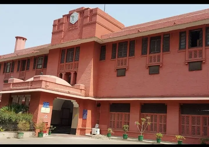 Lady Hardinge Medical College-New Delhi