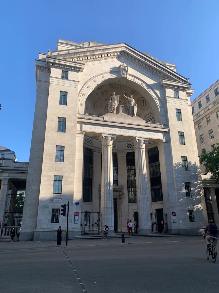 Kingโs College London