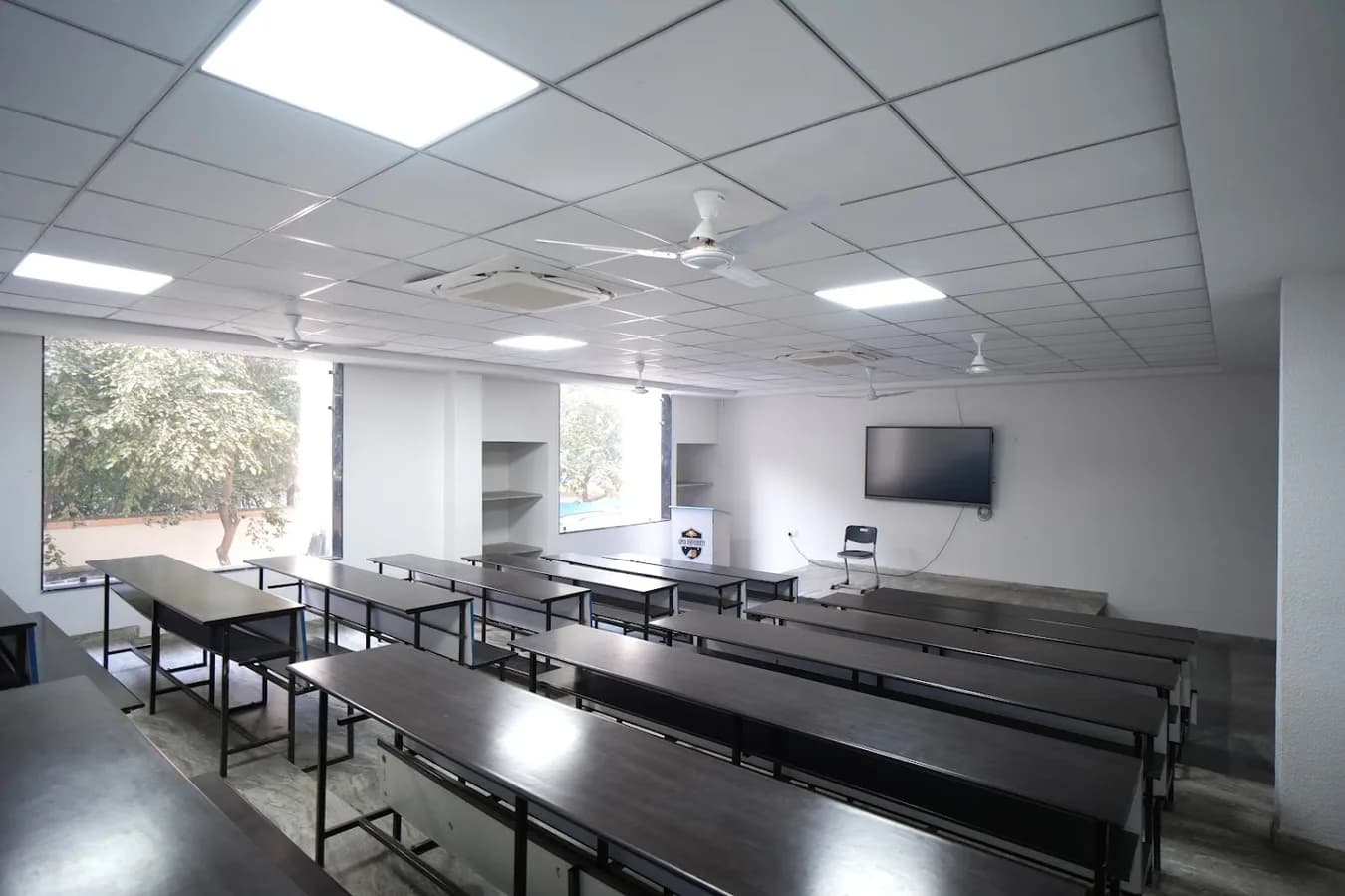 APEX UNIVERSITY