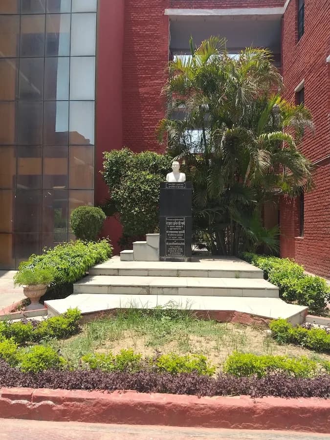 Shyama Prasad Mukherji College for Women
